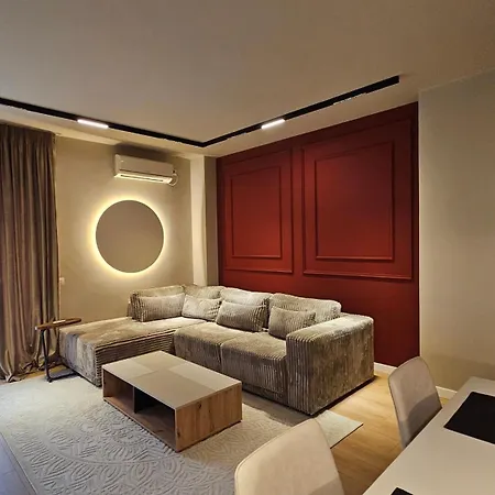 Tam Skanderbeg Square One Bedroom W Veranda Apartmán