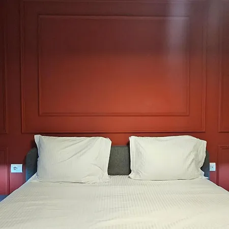 Tam Skanderbeg Square One Bedroom W Veranda 아파트 티라나