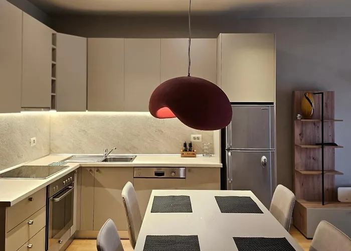 Tam Skanderbeg Square One Bedroom W Veranda Apartmán Tirana
