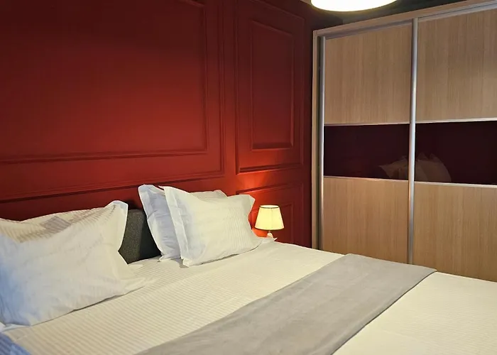 Tam Skanderbeg Square One Bedroom W Veranda Apartmán
