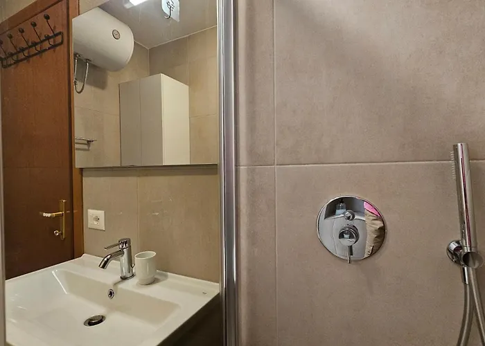 Tam Skanderbeg Square One Bedroom W Veranda Apartmán Tirana