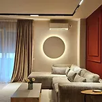 Tam Skanderbeg Square One Bedroom W Veranda Lejlighed Tirana