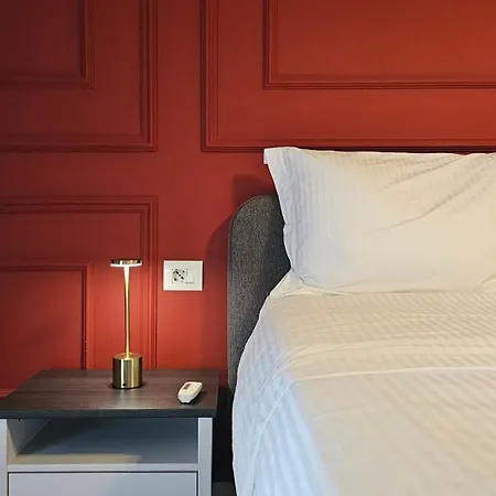 Lejlighed Tam Skanderbeg Square One Bedroom W Veranda Tirana