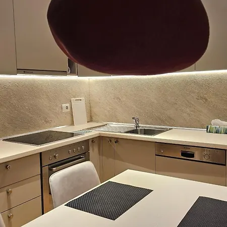 Appartement Tam Skanderbeg Square One Bedroom W Veranda Tirana