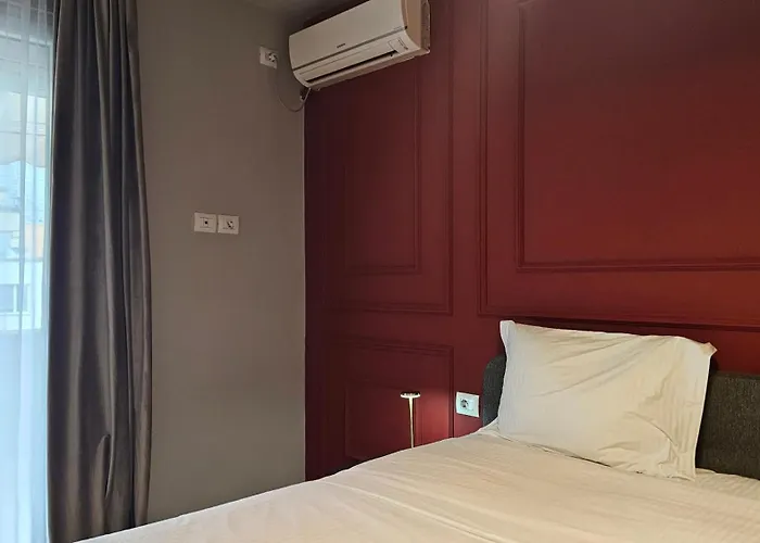 公寓 Tam Skanderbeg Square One Bedroom W Veranda