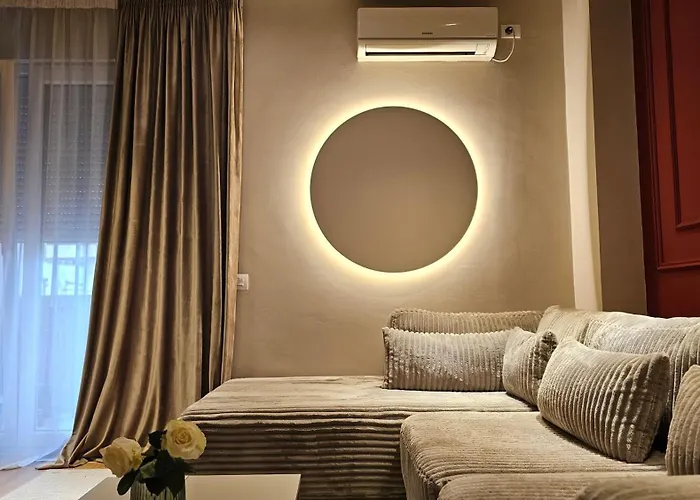 Tam Skanderbeg Square One Bedroom W Veranda 公寓 地拉那
