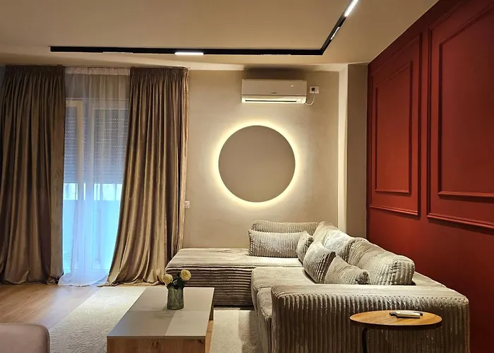 Tam Skanderbeg Square One Bedroom W Veranda 公寓 地拉那