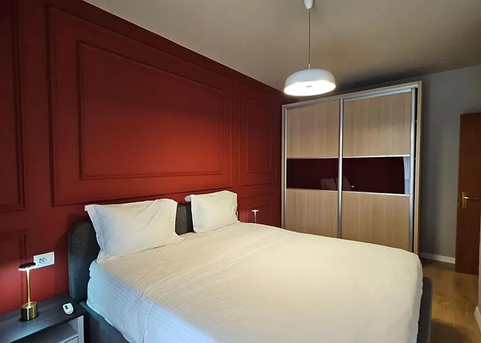 Tam Skanderbeg Square One Bedroom W Veranda 公寓 *